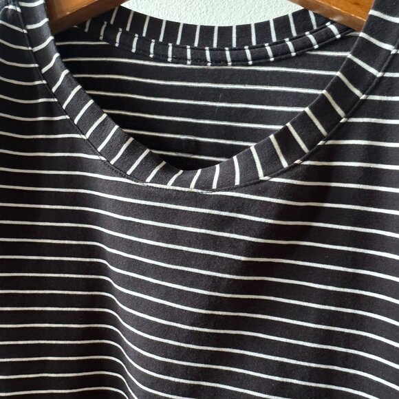 ✨ Lululemon Love Crew T-Shirt – Black/White Stripe – Womens Size 6-8 - Picture 9 of 16